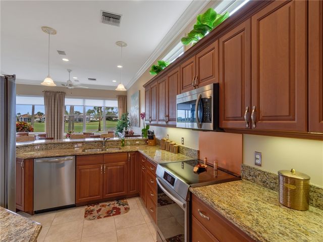 1765 Victoria Circle, Vero Beach, FL 32967