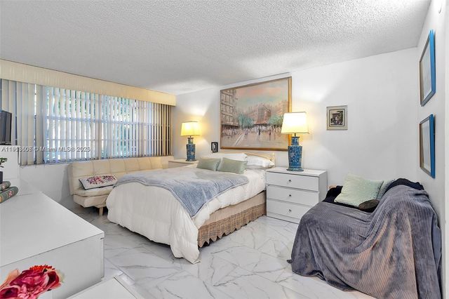 1300 Saint Charles Pl L12, Pembroke Pines, FL 33026
