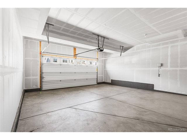 8858 Moonshimmer Trl, Littleton, CO 80125