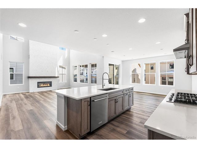 8858 Moonshimmer Trl, Littleton, CO 80125