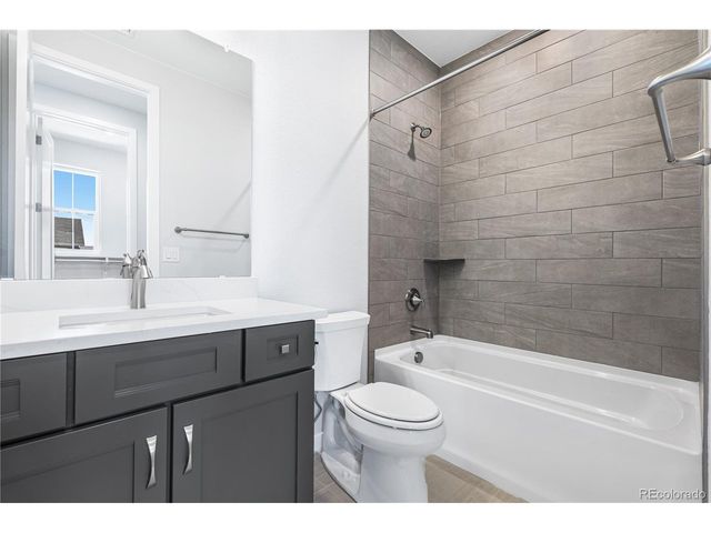 8858 Moonshimmer Trl, Littleton, CO 80125