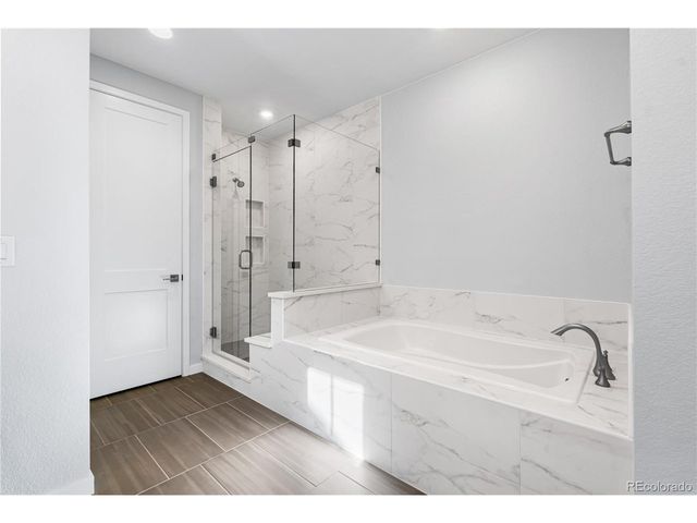 8858 Moonshimmer Trl, Littleton, CO 80125