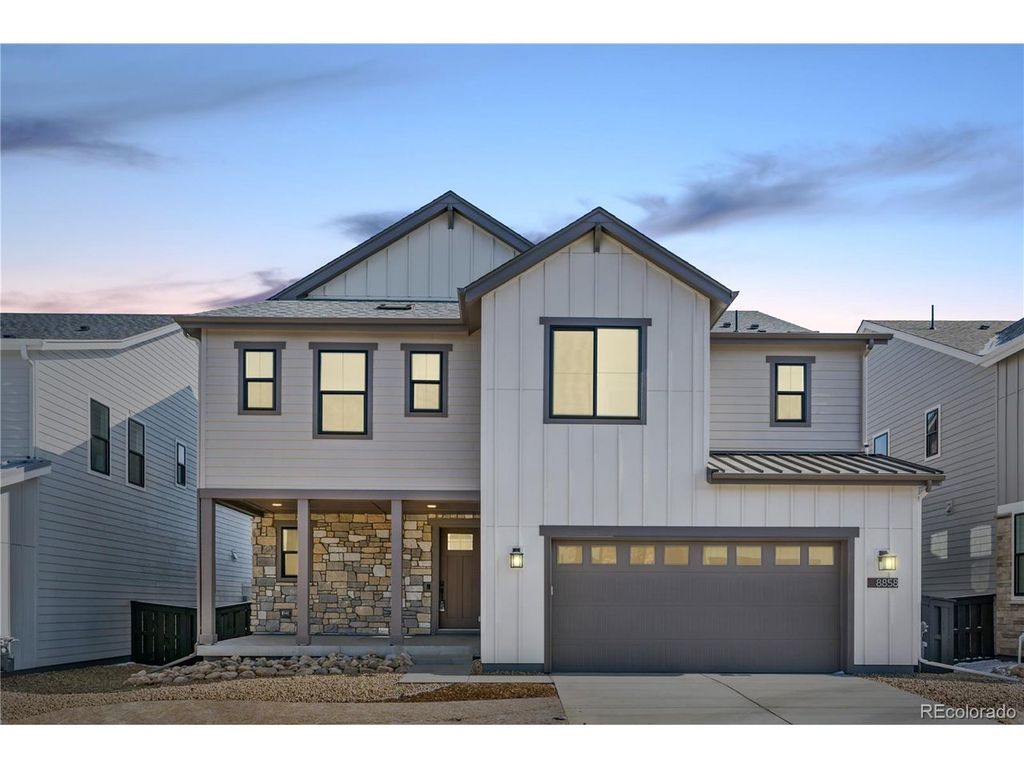 8858 Moonshimmer Trl, Littleton, CO 80125