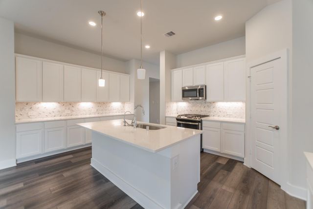 10289 South Goshawk Trail, Conroe, TX 77385