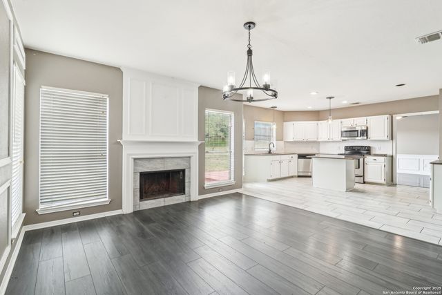 24915 Flying Arrow, San Antonio, TX 78258