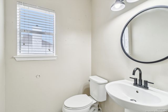 24915 Flying Arrow, San Antonio, TX 78258