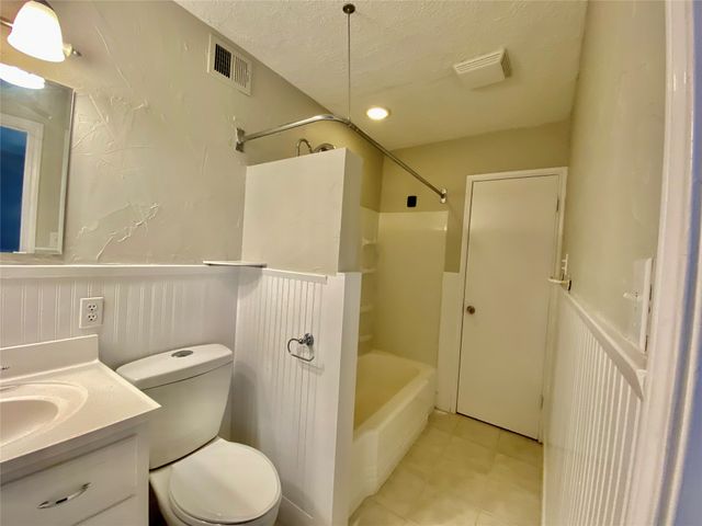 828 Kingswood Avenue, Richardson, TX 75080