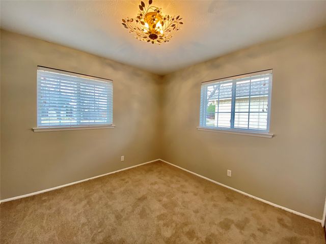 828 Kingswood Avenue, Richardson, TX 75080