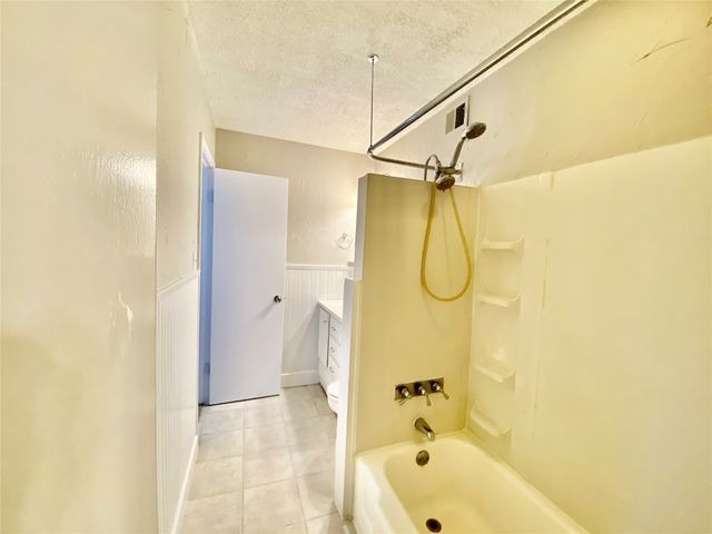 828 Kingswood Avenue, Richardson, TX 75080