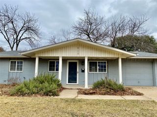 828 Kingswood Avenue, Richardson, TX 75080