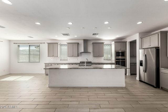 9657 E SPIRAL Avenue, Mesa, AZ 85212