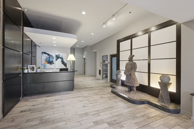 225 S SANGAMON Street 808, Chicago, IL 60607