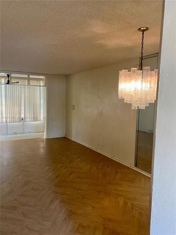 9261 Sunrise Lakes Blvd 103, Sunrise, FL 33322