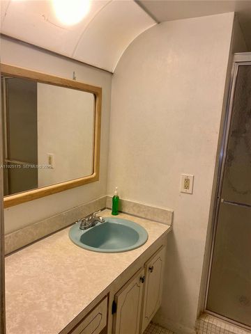 9261 Sunrise Lakes Blvd 103, Sunrise, FL 33322