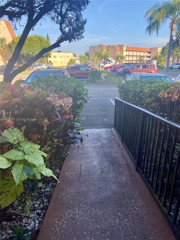 9261 Sunrise Lakes Blvd 103, Sunrise, FL 33322