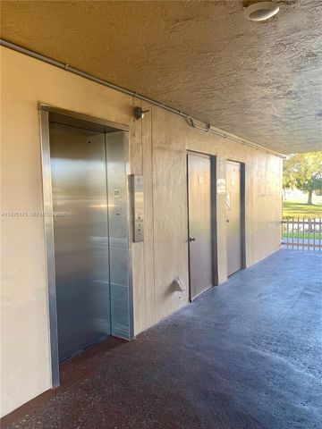 9261 Sunrise Lakes Blvd 103, Sunrise, FL 33322