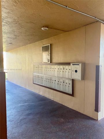 9261 Sunrise Lakes Blvd 103, Sunrise, FL 33322