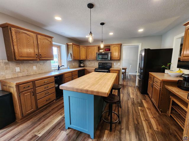 2645 Westridge DR, Emporia, KS 66801