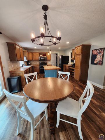 2645 Westridge DR, Emporia, KS 66801