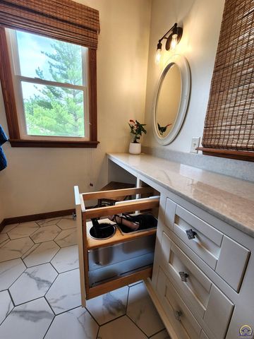 2645 Westridge DR, Emporia, KS 66801