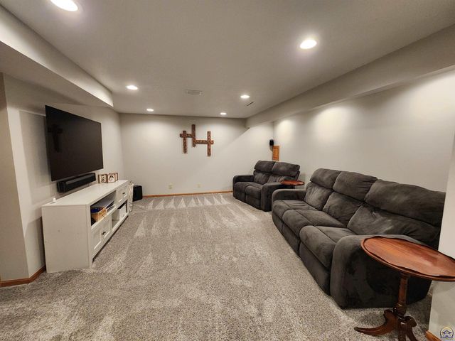 2645 Westridge DR, Emporia, KS 66801