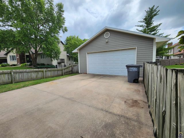 2645 Westridge DR, Emporia, KS 66801