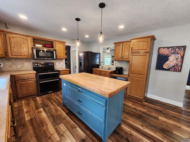 2645 Westridge DR, Emporia, KS 66801