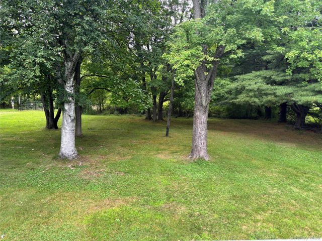 239 Vineyard Avenue, Highland, NY 12528