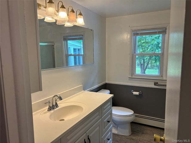 239 Vineyard Avenue, Highland, NY 12528