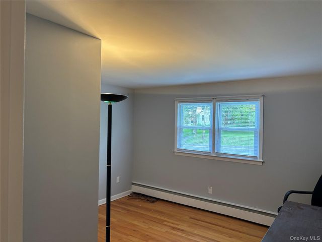 239 Vineyard Avenue, Highland, NY 12528