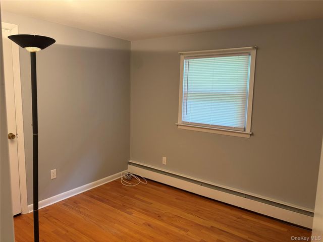 239 Vineyard Avenue, Highland, NY 12528