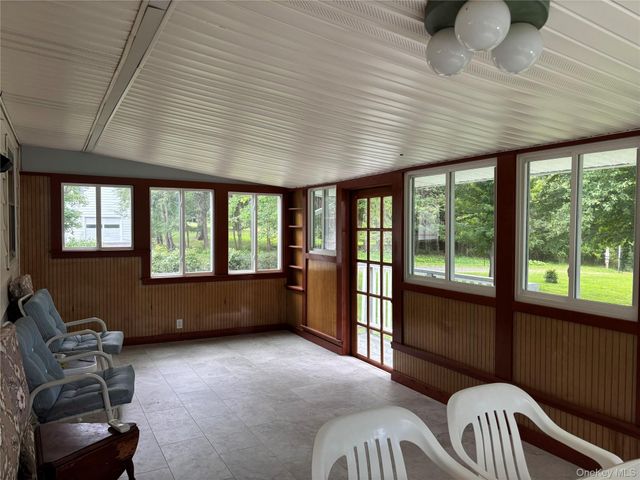 239 Vineyard Avenue, Highland, NY 12528