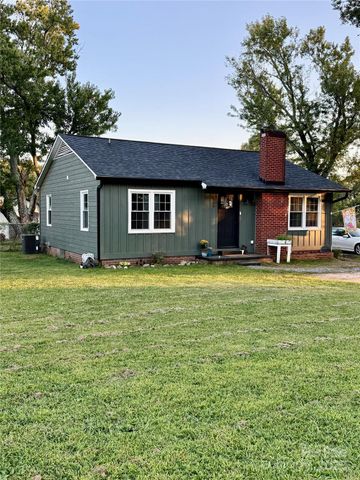 245 Church Street, Ellenboro, NC 28040