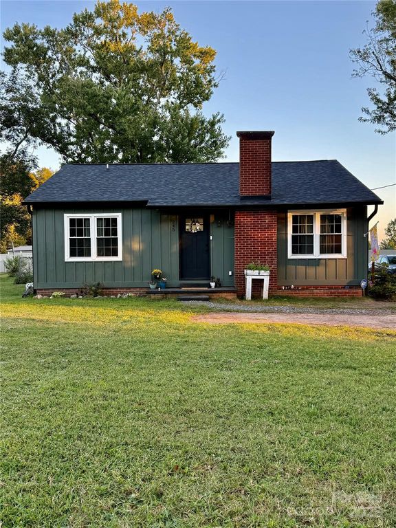 245 Church Street, Ellenboro, NC 28040