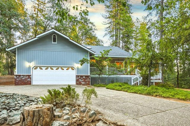 15241 Birch Meadows Cir, Grass Valley, CA 95945