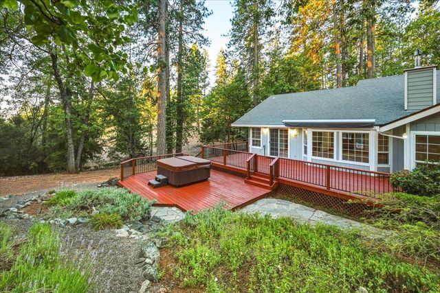 15241 Birch Meadows Cir, Grass Valley, CA 95945