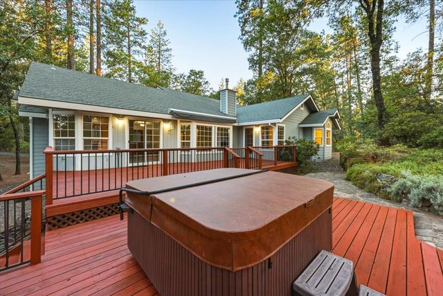 15241 Birch Meadows Cir, Grass Valley, CA 95945