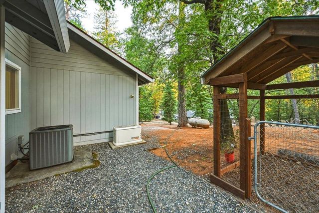 15241 Birch Meadows Cir, Grass Valley, CA 95945