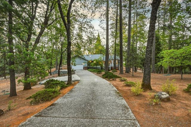15241 Birch Meadows Cir, Grass Valley, CA 95945