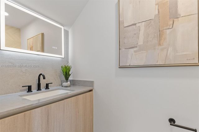 2785 SW 34th Ave, Miami, FL 33133