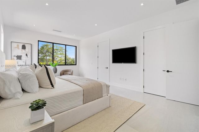 2785 SW 34th Ave, Miami, FL 33133