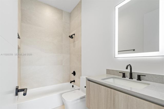 2785 SW 34th Ave, Miami, FL 33133