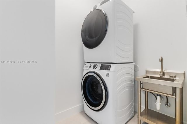 2785 SW 34th Ave, Miami, FL 33133