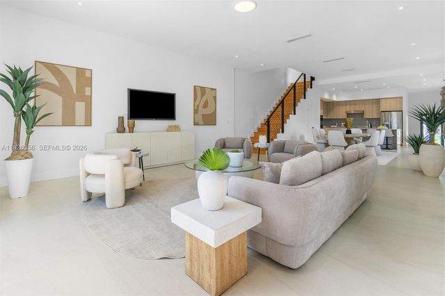 2785 SW 34th Ave, Miami, FL 33133