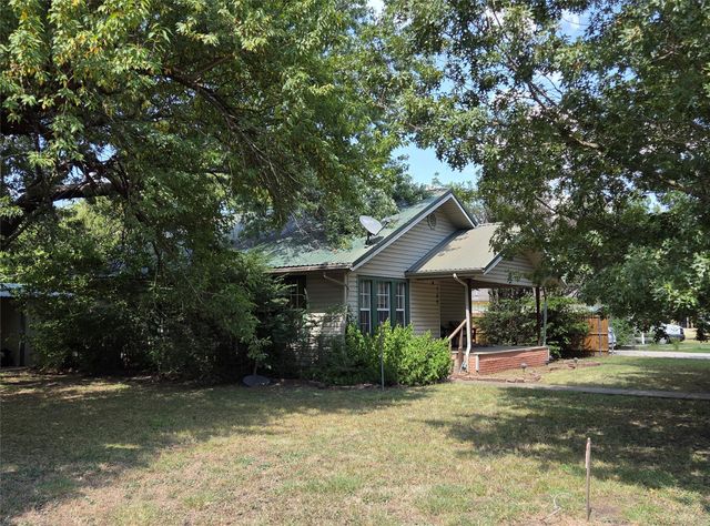 100 E Bois d'Arc, Leonard, TX 75452