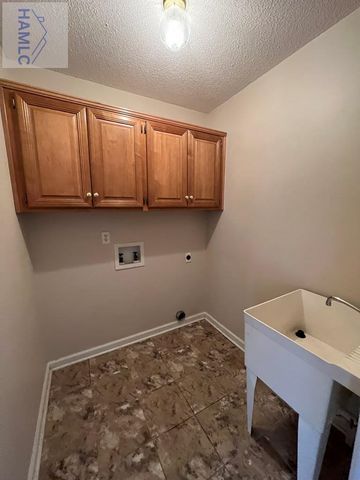 2020 Weybridge Court, Hinesville, GA 31313