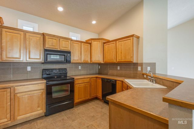 11500 W Tempe Lane, Star, ID 83669