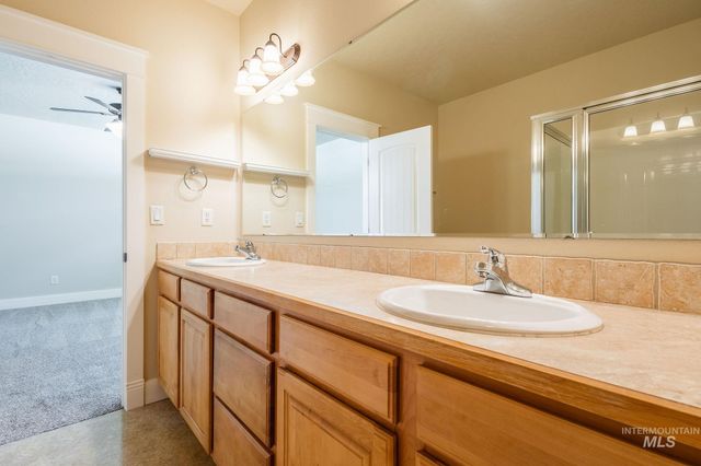 11500 W Tempe Lane, Star, ID 83669