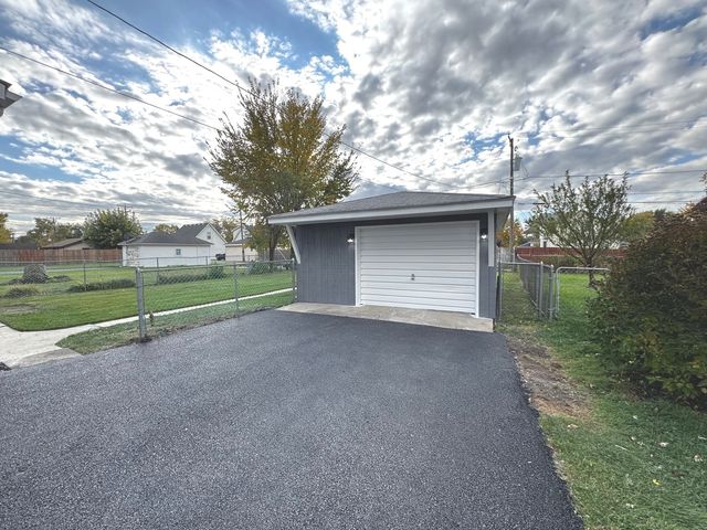 1207 Oakland Avenue, Joliet, IL 60435