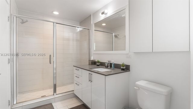 999 SW 1st Ave 2004, Miami, FL 33130